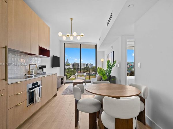 90 NE 32nd , Unit 527, Miami, FL 33137