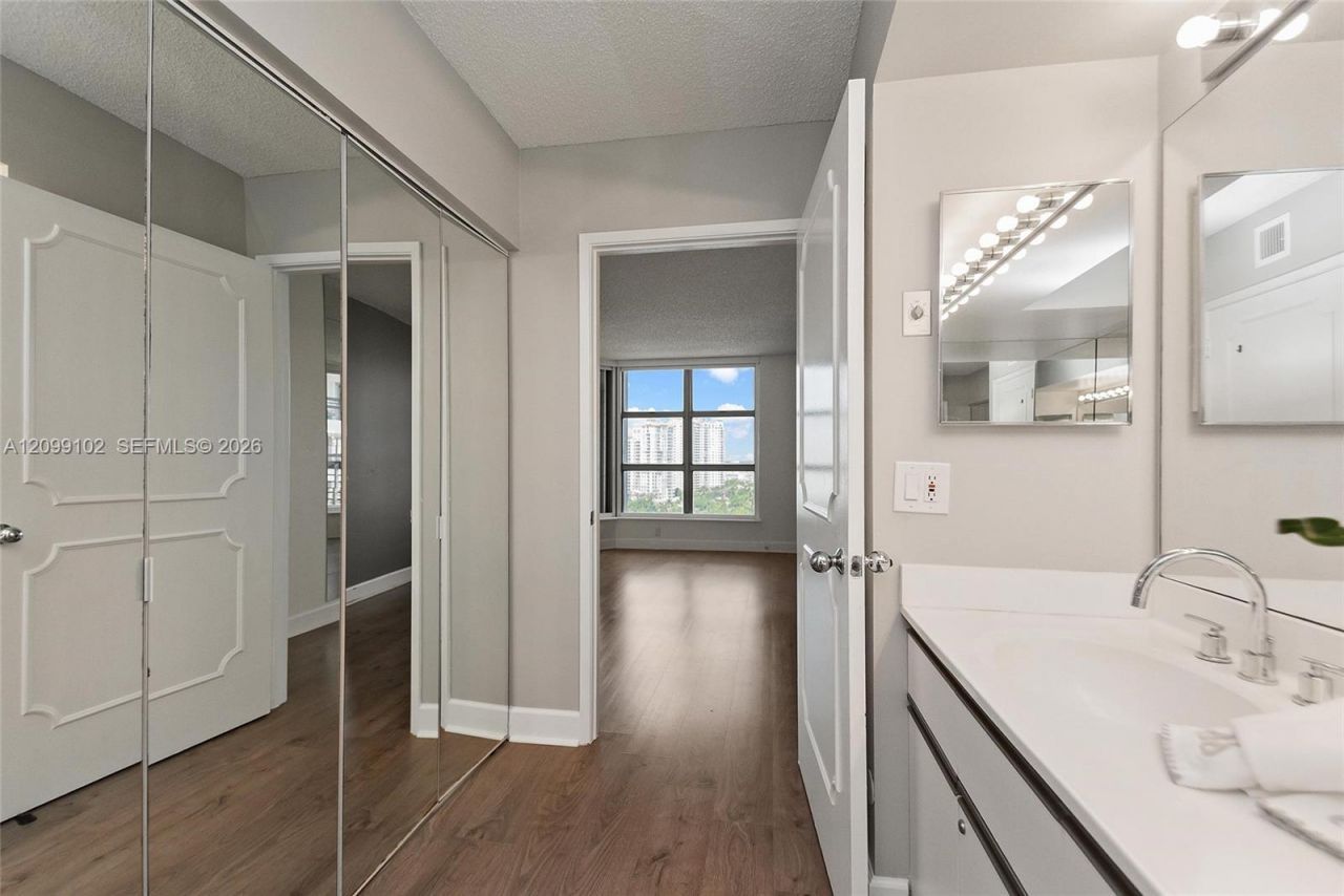 3400 NE 192nd St , Unit 1707, Aventura, FL 33180 Photo