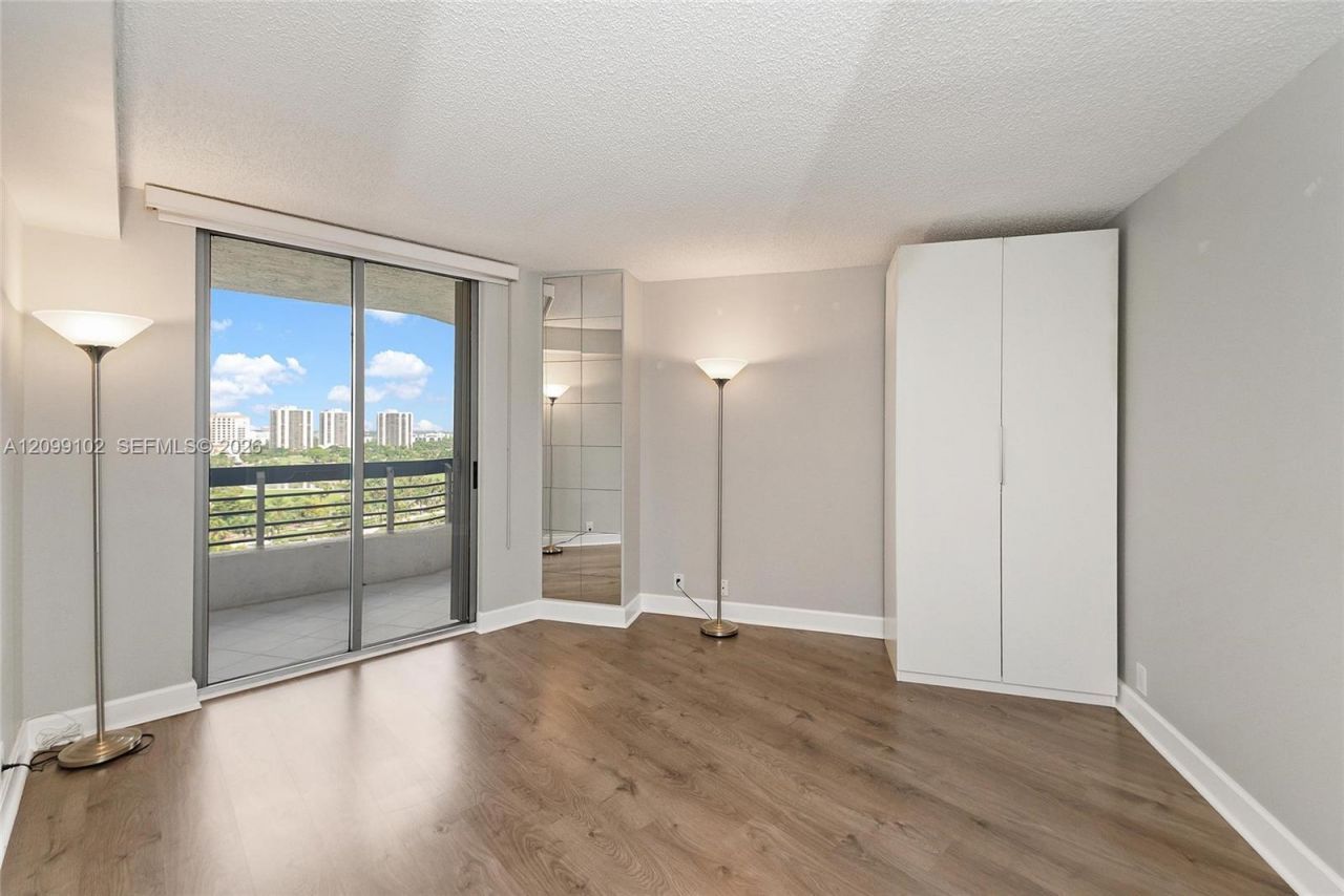 3400 NE 192nd St , Unit 1707, Aventura, FL 33180 Photo
