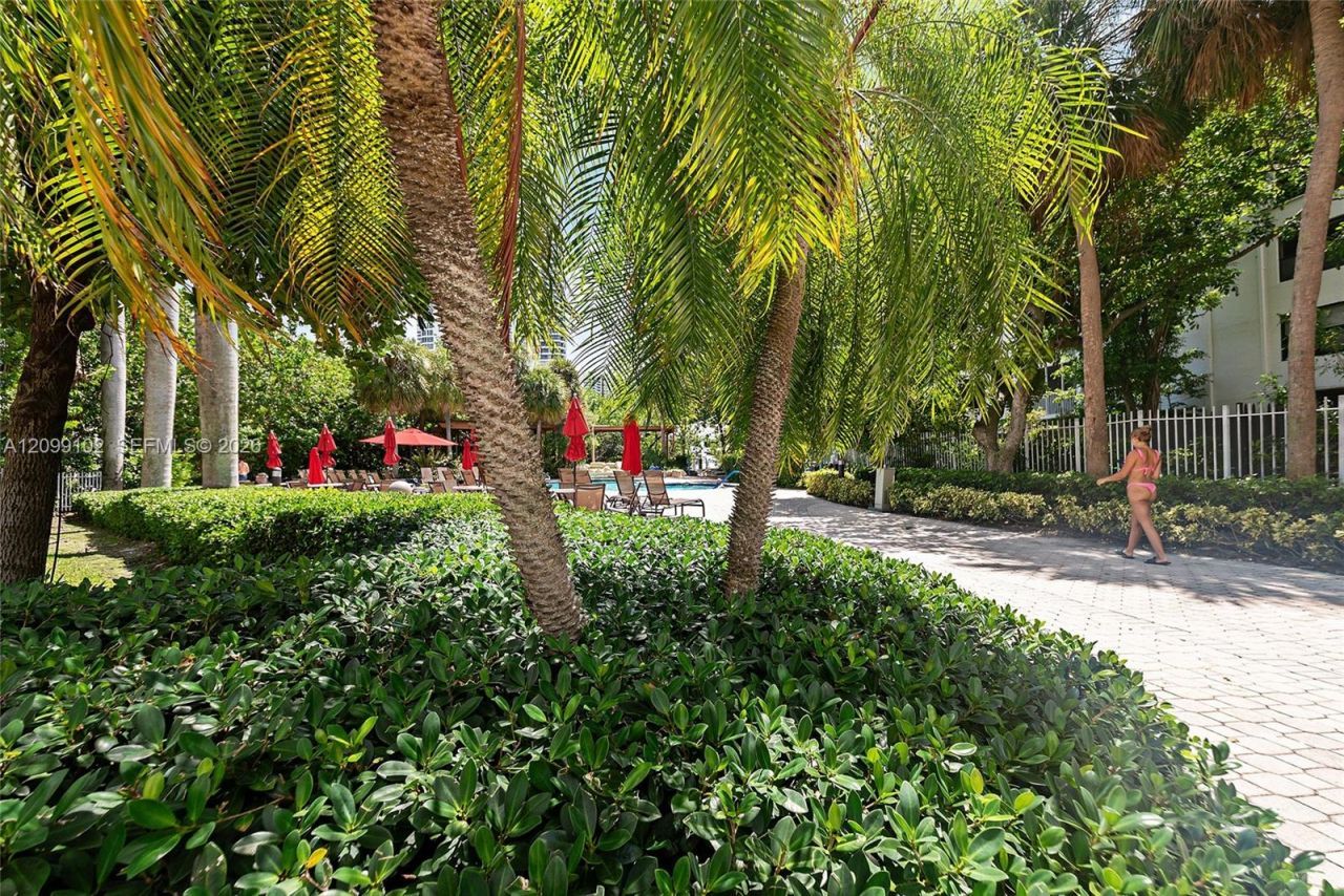 3400 NE 192nd St , Unit 1707, Aventura, FL 33180 Photo