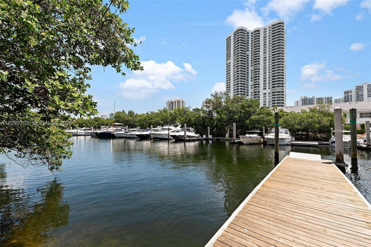 3400 NE 192nd St , Unit 1707, Aventura, FL 33180 Photo