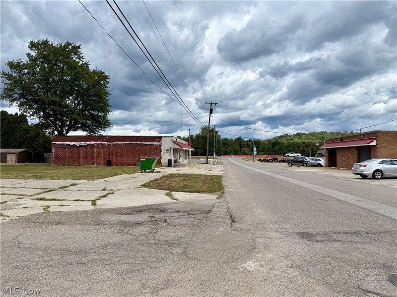 633 Wilson Street, Malvern, OH 44644 Photo 3