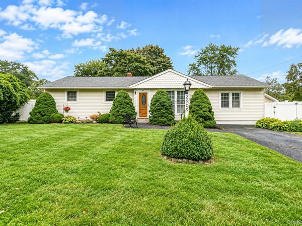 2909 Connecticut Avenue , Medford, NY 11763