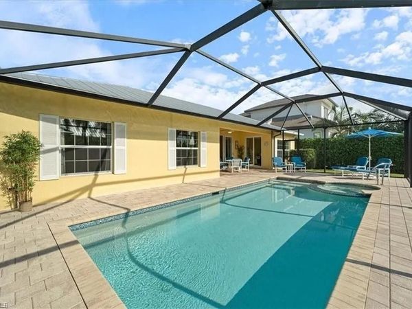 732 7th AVE N, NAPLES, FL 34102