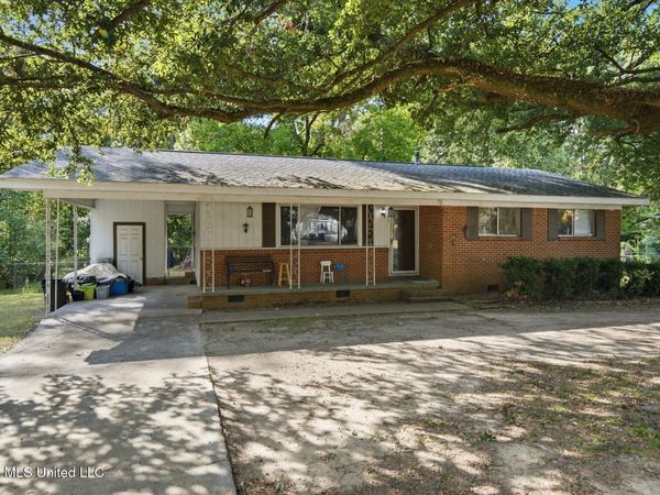 2968 N 5th Avenue, Laurel, MS 39440