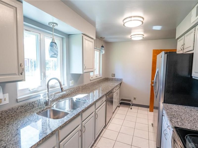 1030 Wenbrook Drive, Kettering, OH 45429 Photo 11