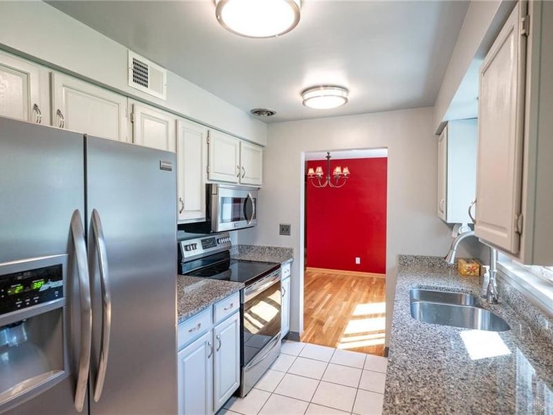 1030 Wenbrook Drive, Kettering, OH 45429 Photo 12