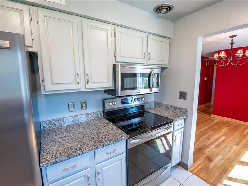 1030 Wenbrook Drive, Kettering, OH 45429 Photo 13