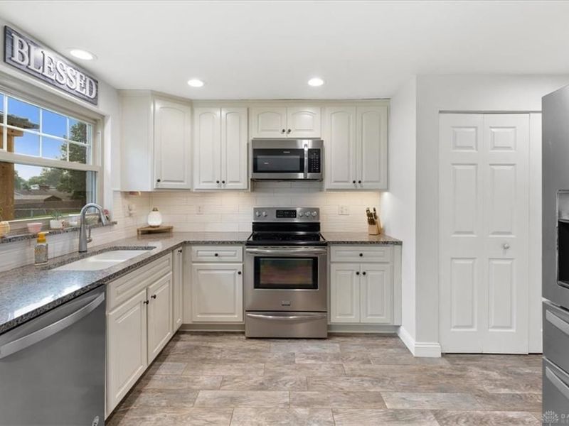 1131 Ortego Drive, Fairborn, OH 45324 Photo 18