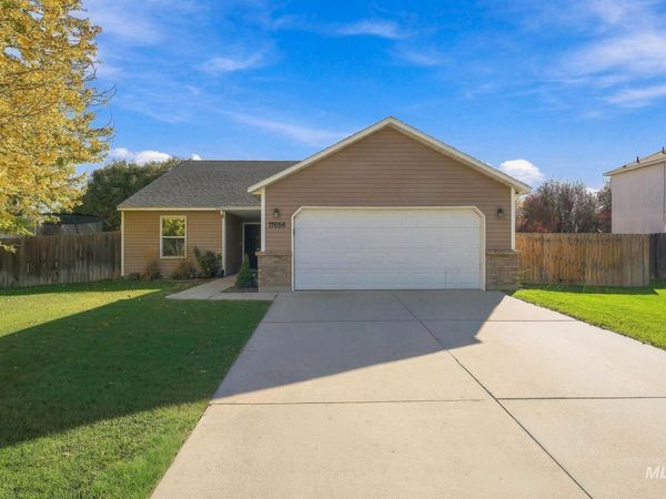 17656 N Parkdale Ave, Nampa, ID 83687