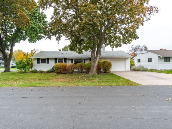 1241 Shorewood Dr, Shelby, WI 54601