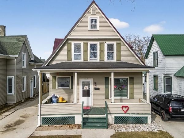 1518 N 9th St, Sheboygan, WI 53081