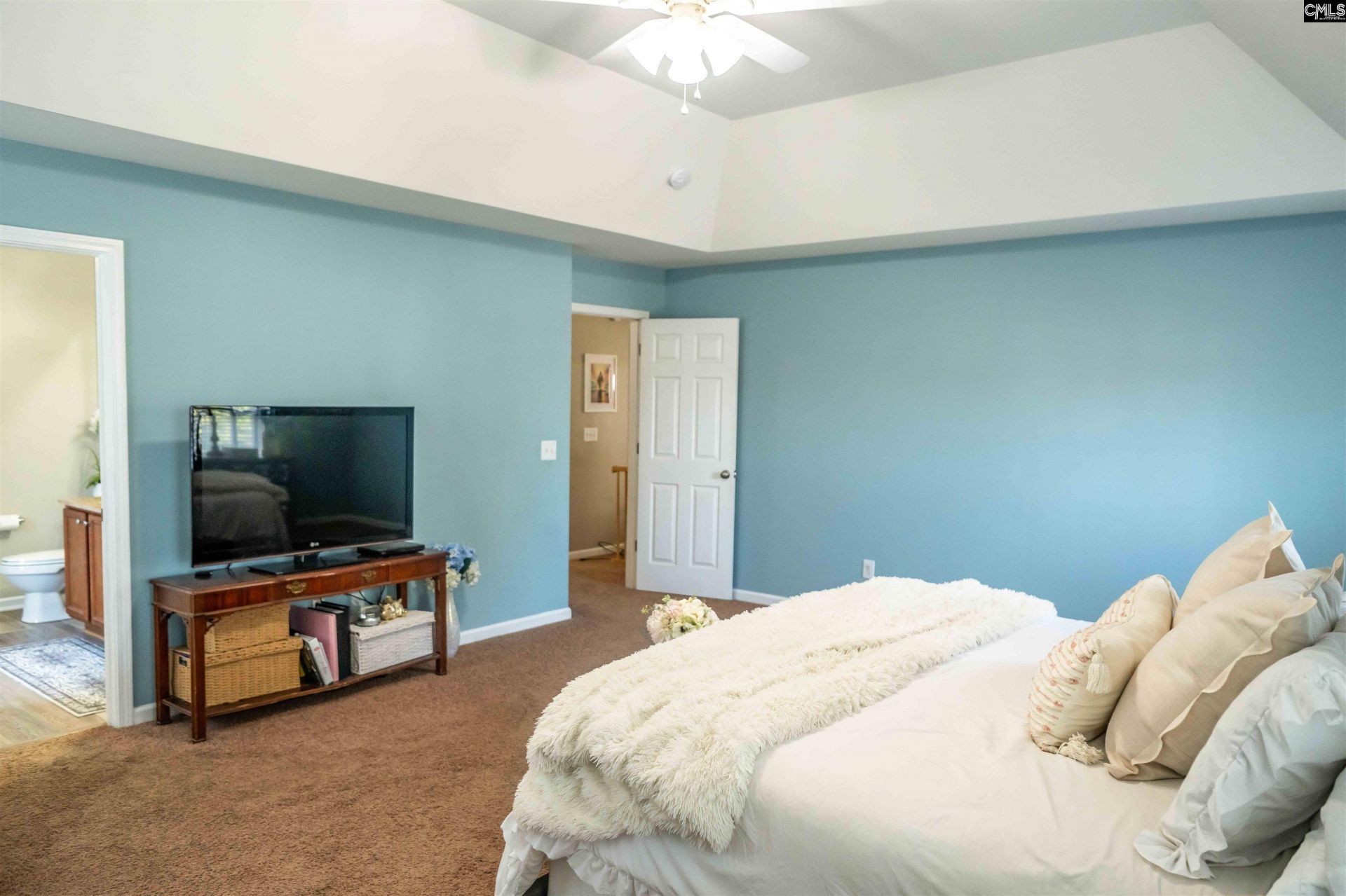301 Chamfort Drive  Photo 17