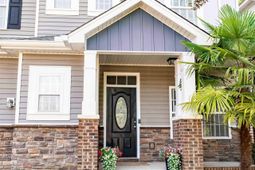 301 Chamfort Drive  photo 4