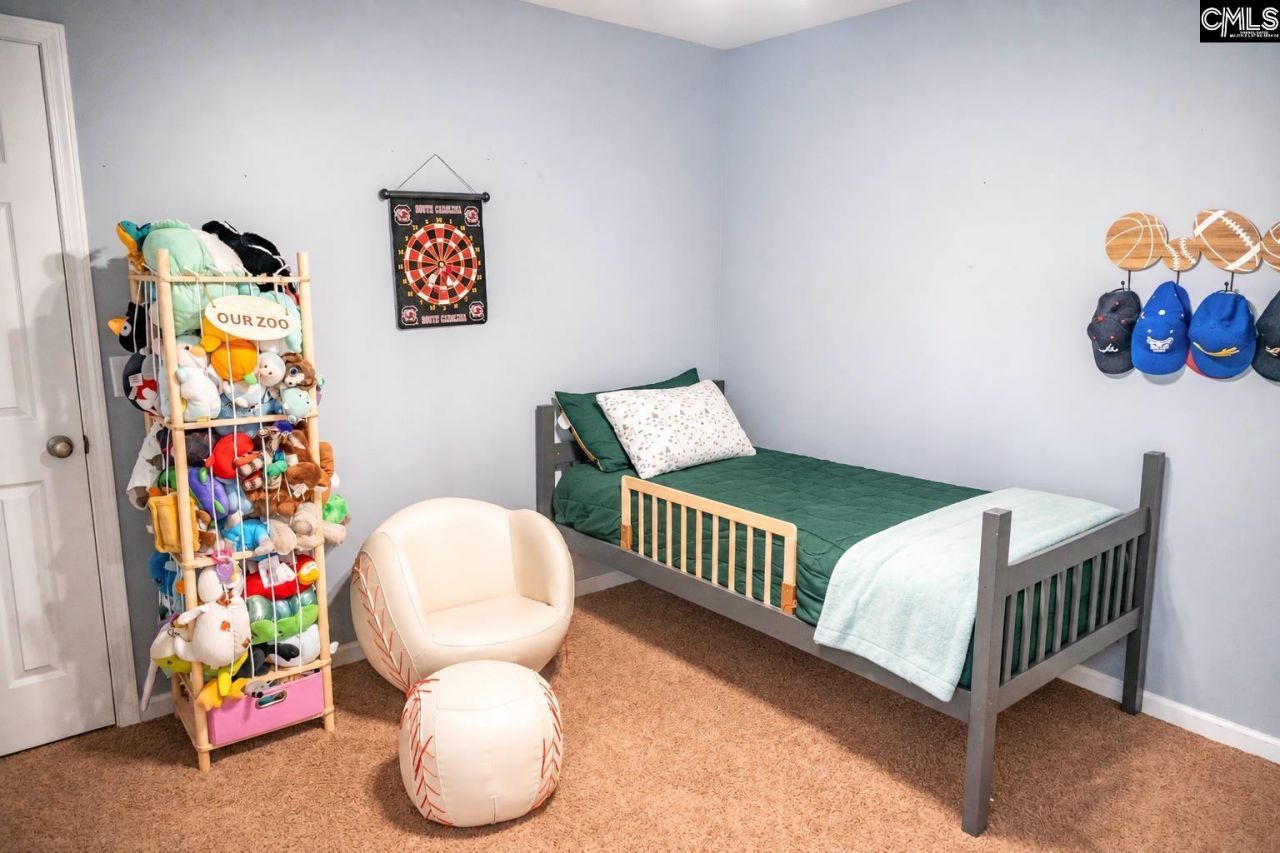 301 Chamfort Drive  Photo 26