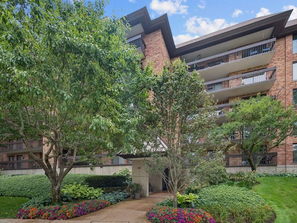 3851 Mission Hills Road , Unit 109, Northbrook, IL 60062