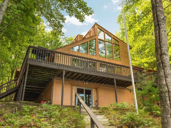10 Island View Drive, Traverse City, MI 49696
