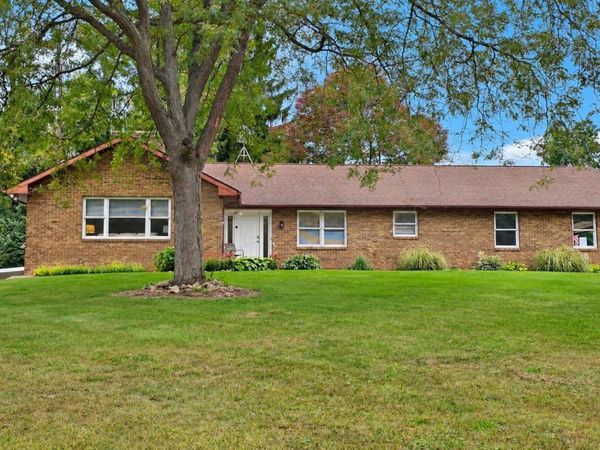 61801 Myrtle Trail, South Bend, IN 46614