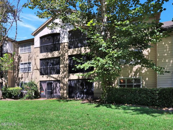13 ARBOR CLUB Drive, Unit 103, Palm Valley, FL 32082