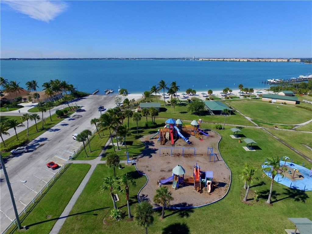 901 S Ocean Drive , Hutchinson Island, FL 34949 Photo