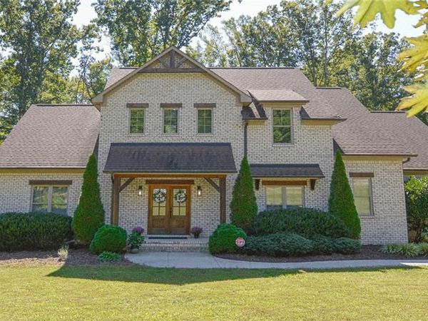 8301 Trottington Road, Stokesdale, NC 27357