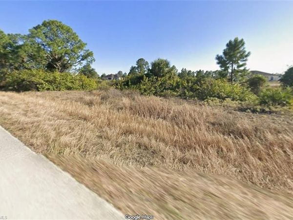 842 Lamar ST E, LEHIGH ACRES, FL 33974