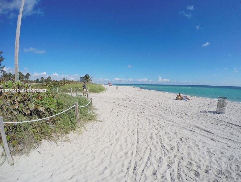 540 74th St , Unit 14, Miami Beach, FL 33141 Photo