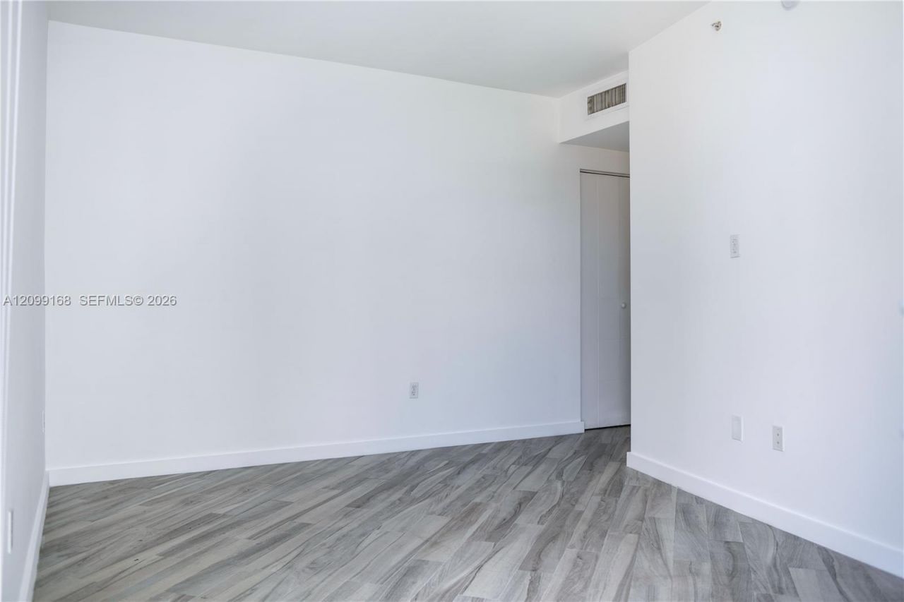 1010 SW 2nd Ave , Unit 1104, Miami, FL 33130 Photo