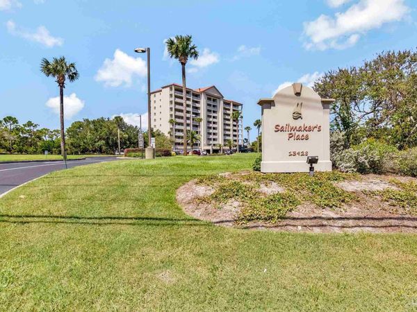 13928 River Rd, Unit 504, Pensacola, FL 32507