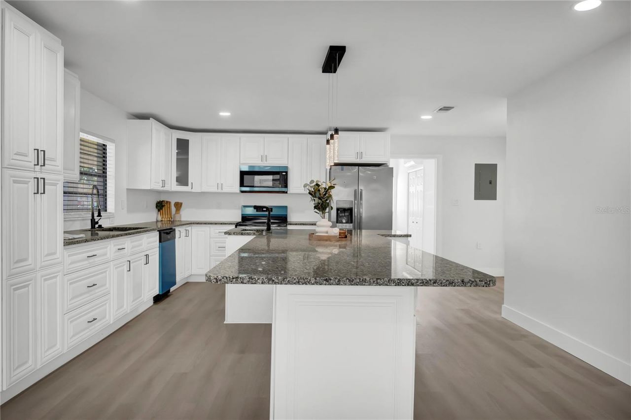 4665 Piedmont Court, Orlando, FL 32811 Photo