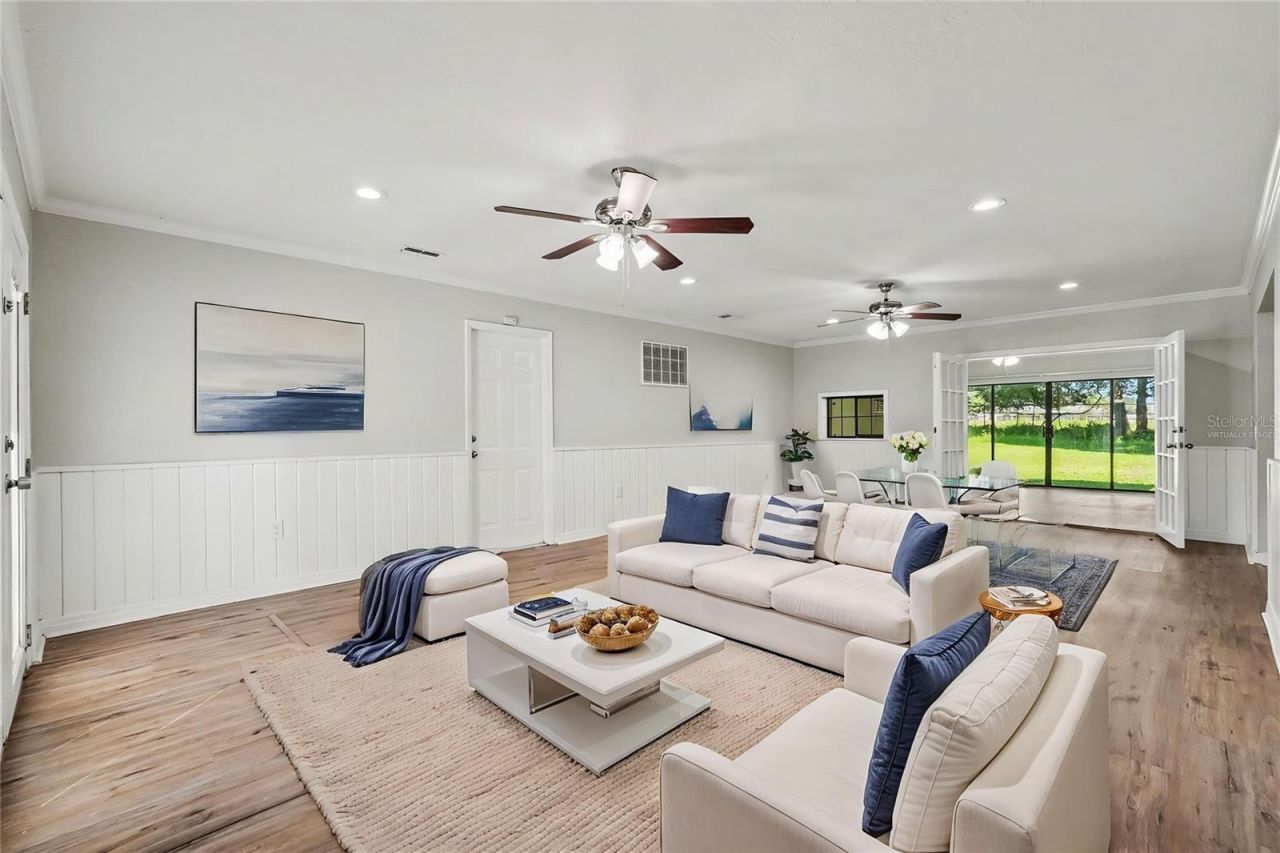 126 Goins Drive , Seffner, FL 33584 Photo