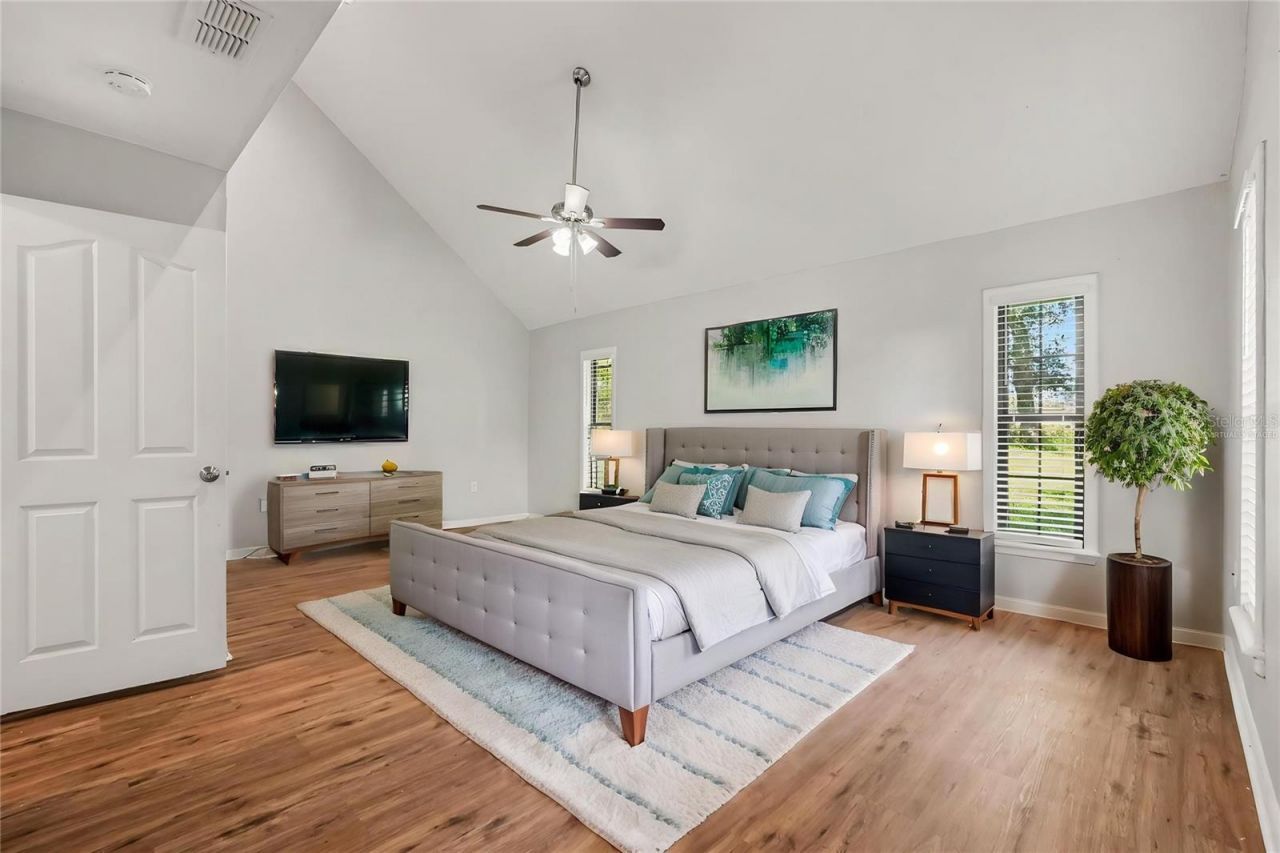 126 Goins Drive , Seffner, FL 33584 Photo
