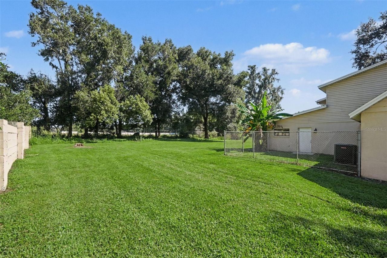 126 Goins Drive , Seffner, FL 33584 Photo