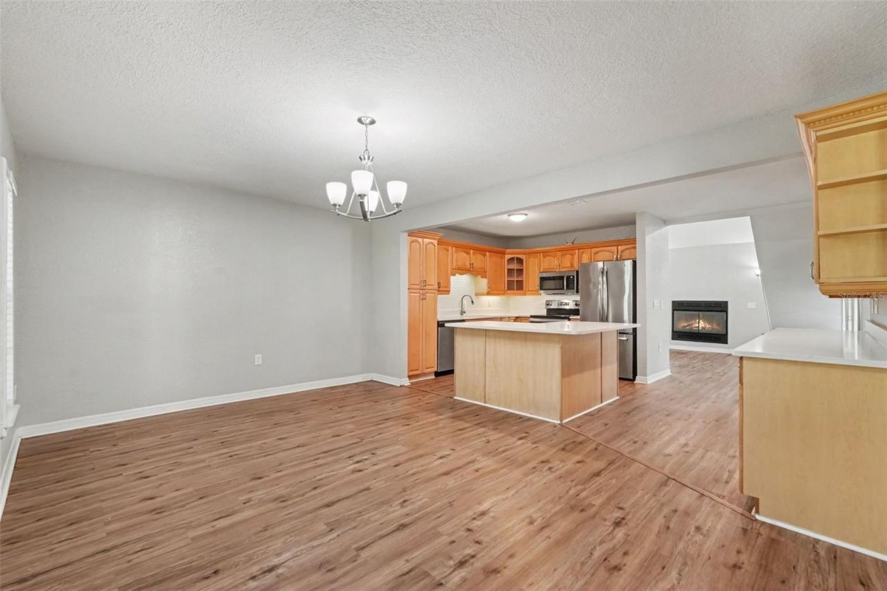 126 Goins Drive , Seffner, FL 33584 Photo