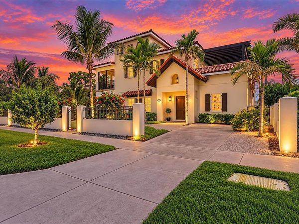 301 PONCE DE LEON AVENUE, VENICE, FL 34285