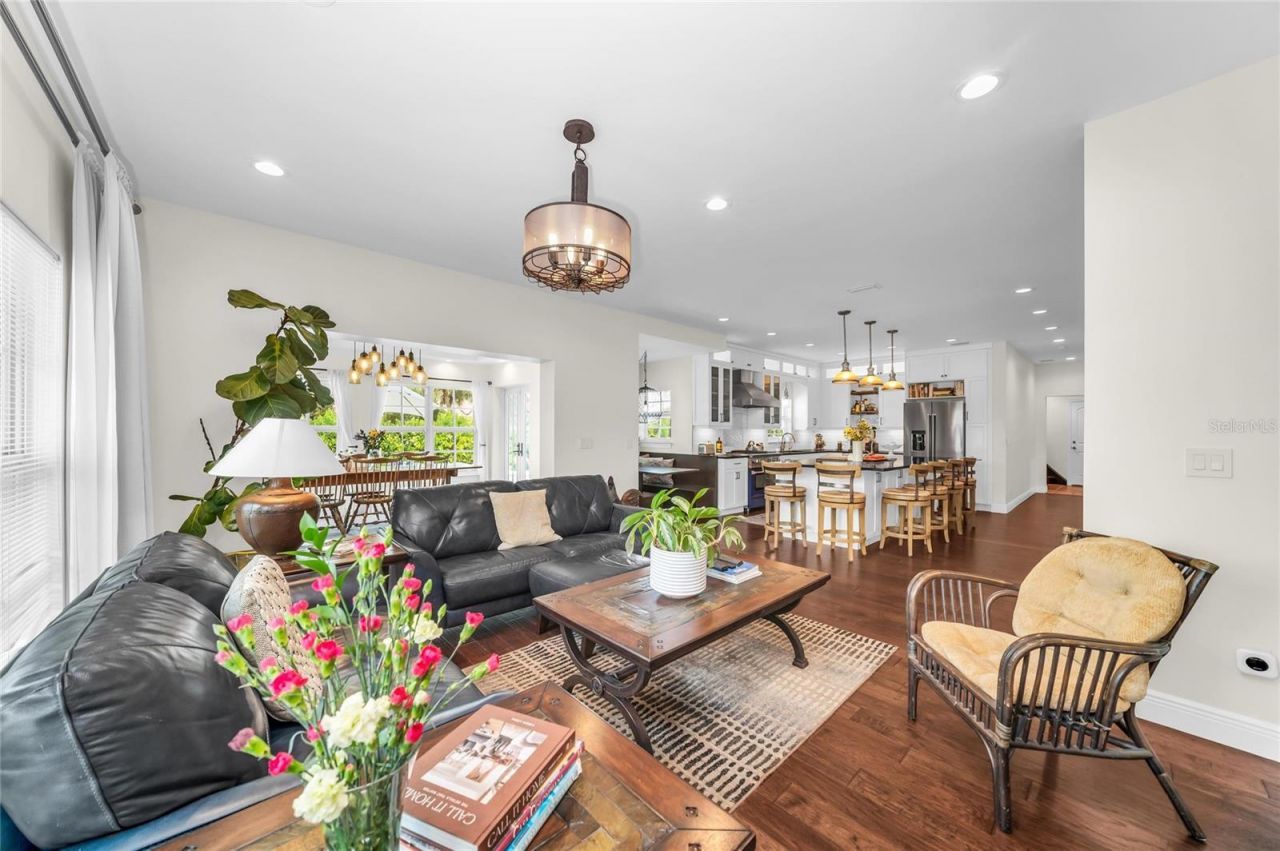 301 Ponce De Leon Avenue, Venice, FL 34285 Photo