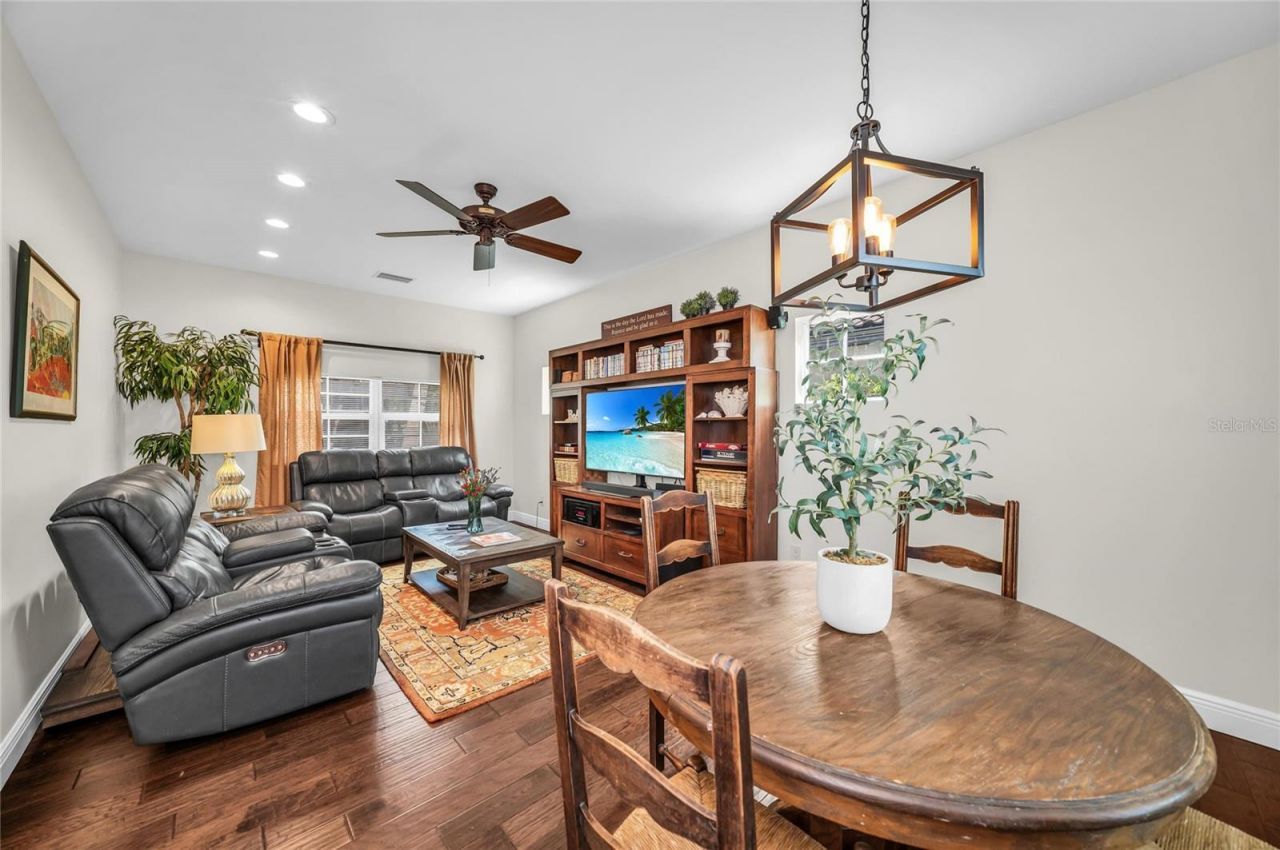 301 Ponce De Leon Avenue, Venice, FL 34285 Photo
