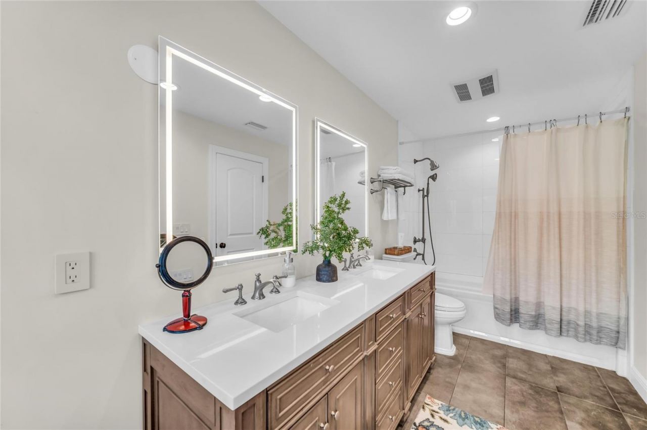 301 Ponce De Leon Avenue, Venice, FL 34285 Photo