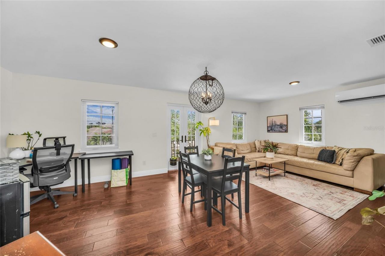 301 Ponce De Leon Avenue, Venice, FL 34285 Photo