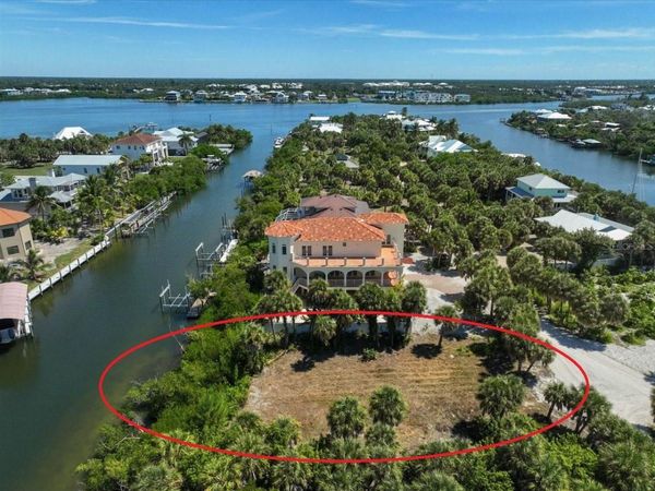 61 PALM DRIVE , PLACIDA, FL 33946