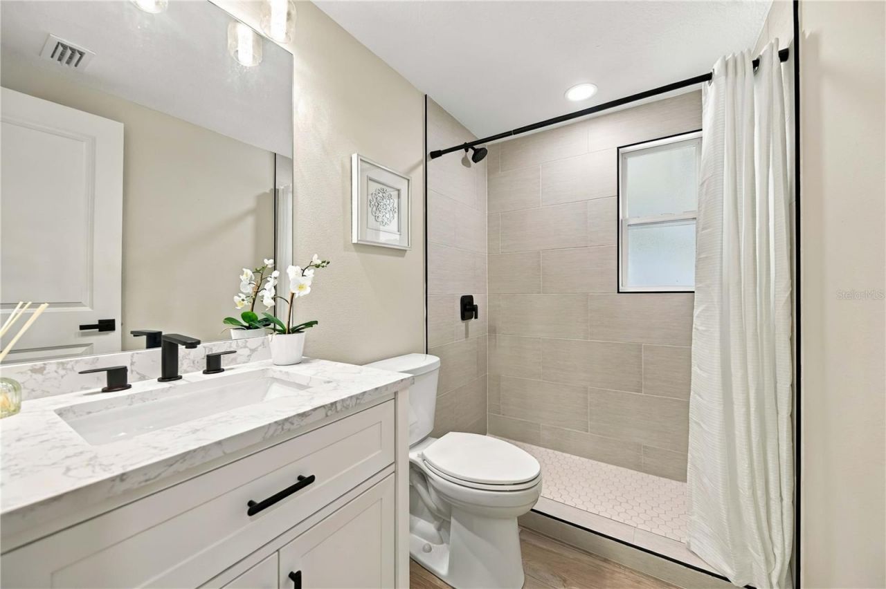 1802 Robinhood Street, Sarasota, FL 34231 Photo
