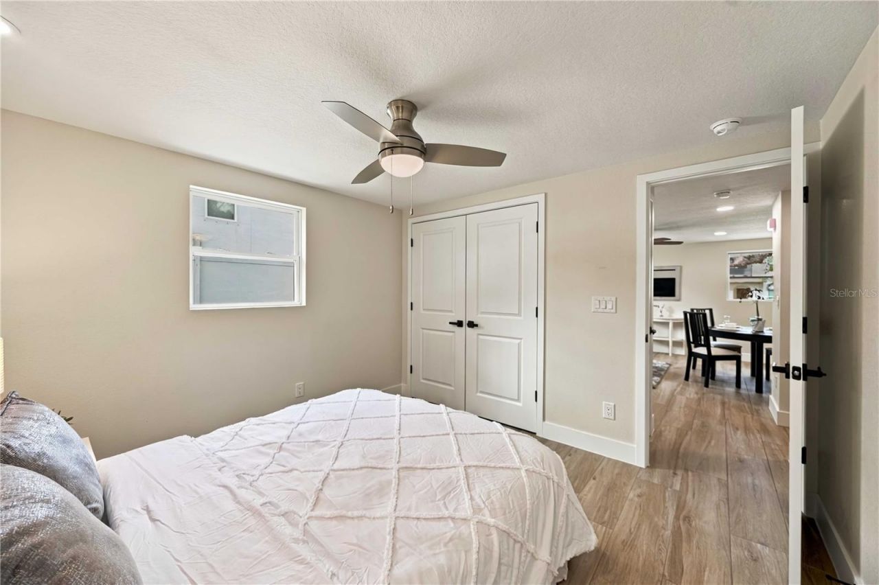 1802 Robinhood Street, Sarasota, FL 34231 Photo