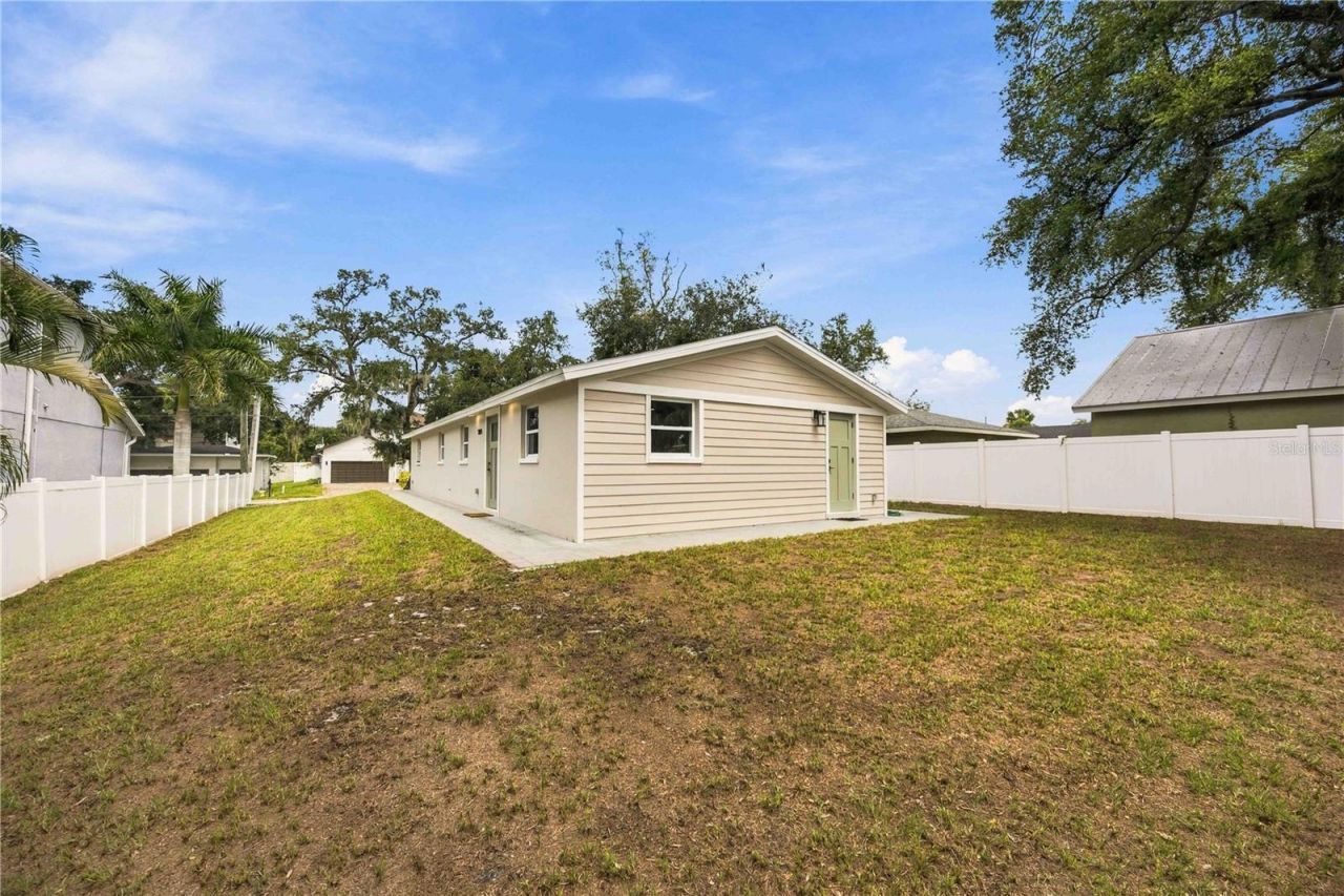1802 Robinhood Street, Sarasota, FL 34231 Photo