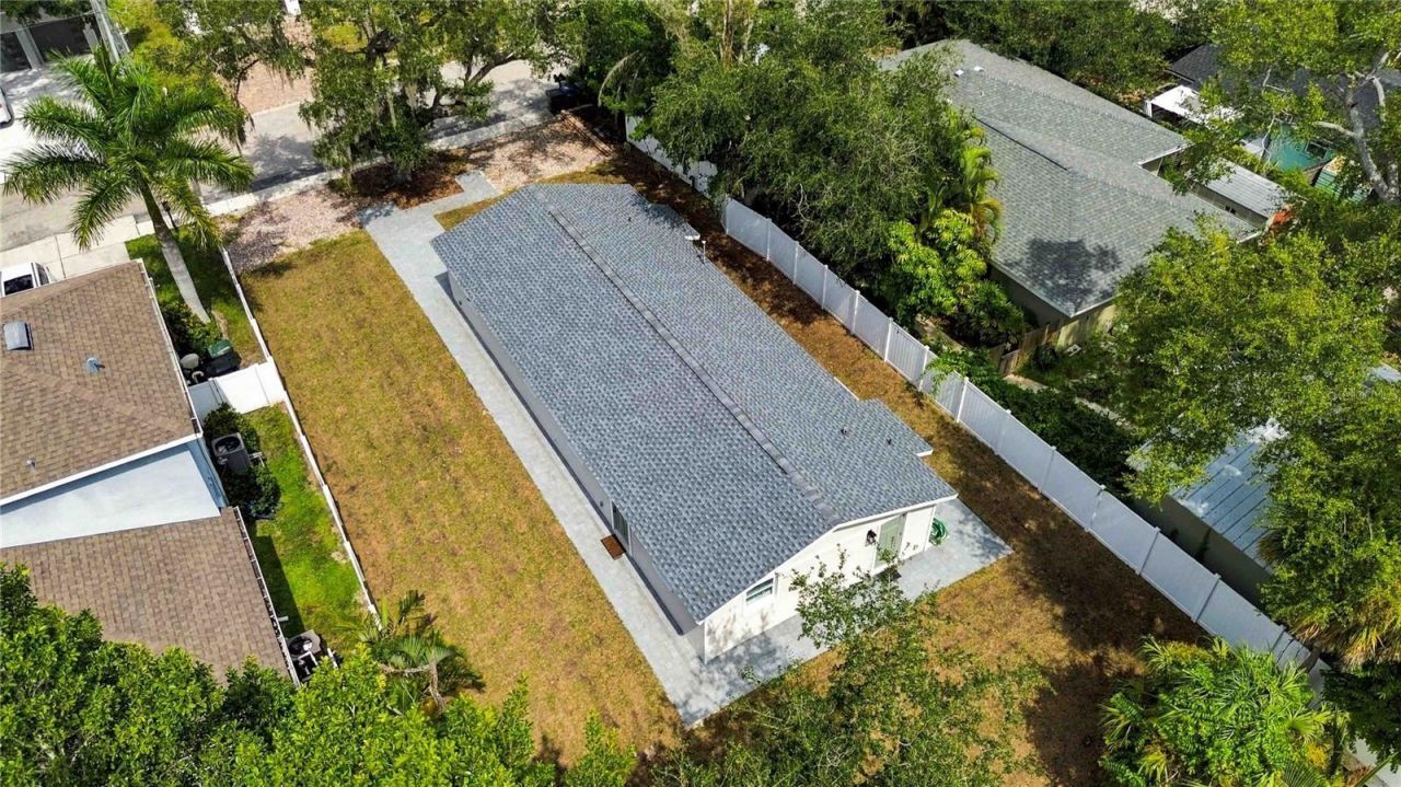 1802 Robinhood Street, Sarasota, FL 34231 Photo