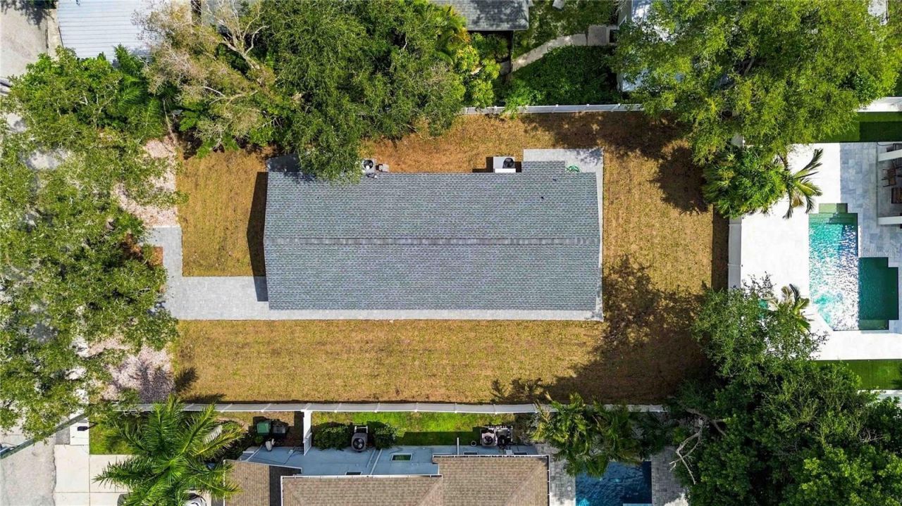 1802 Robinhood Street, Sarasota, FL 34231 Photo