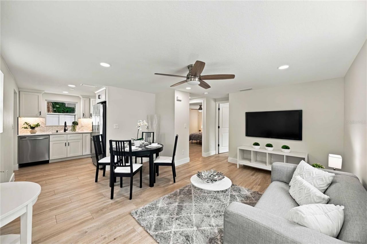 1802 Robinhood Street, Sarasota, FL 34231 Photo