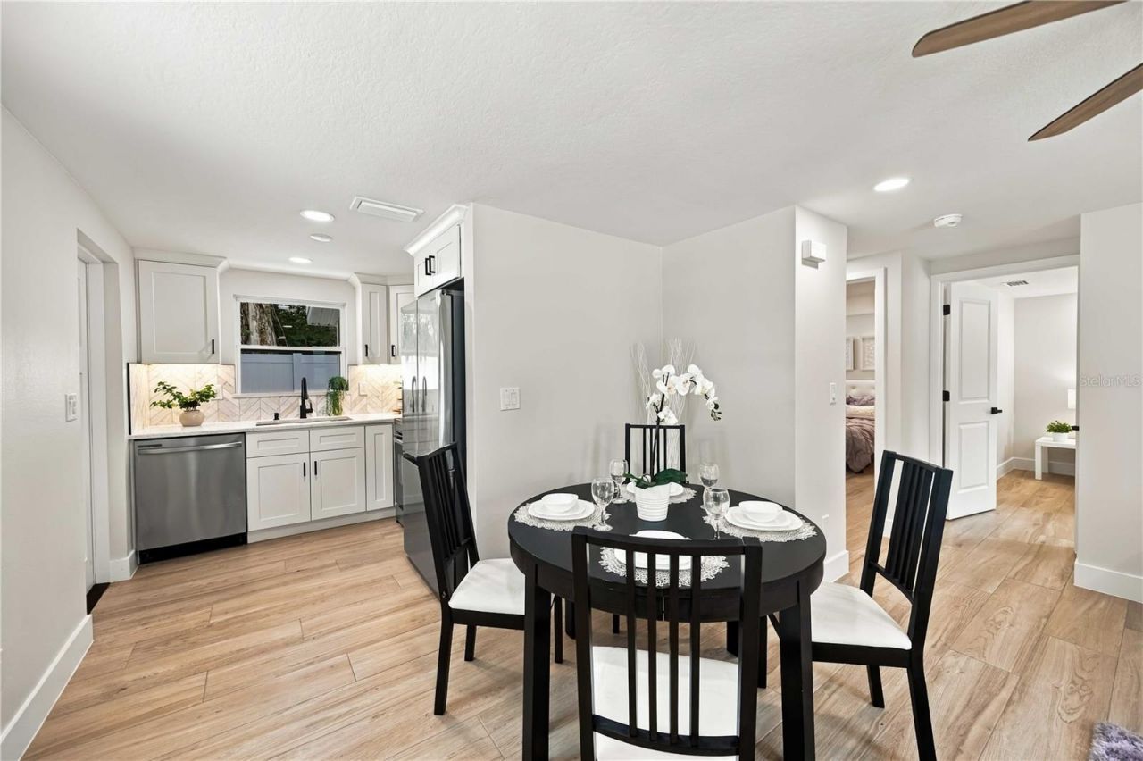 1802 Robinhood Street, Sarasota, FL 34231 Photo