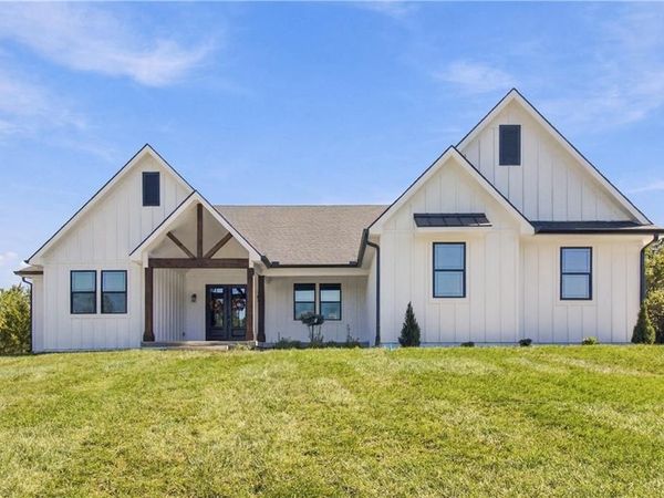 36401 E Bynum Spur Road, Lone Jack, MO 64070