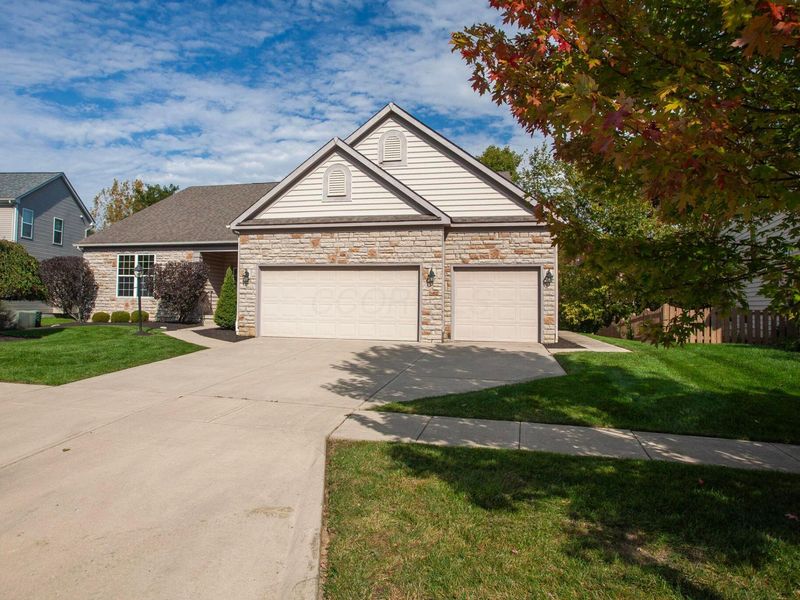 7742 Maple Run Lane , Powell, OH 43065 Photo 3