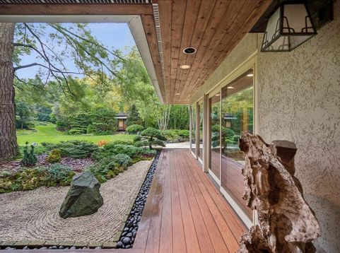 Main Photo